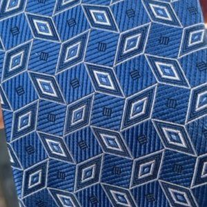 Jos A Bank Tie with Geometric Pattern Silk Blue New NWOT